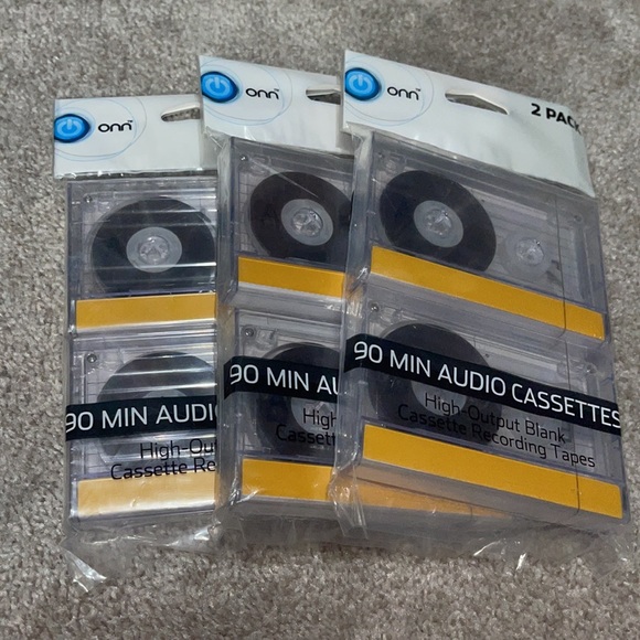 Brand New Cassette Recorder with External Microphone 🎤 and 7 New Cassette Tapes - Picture 5 of 11